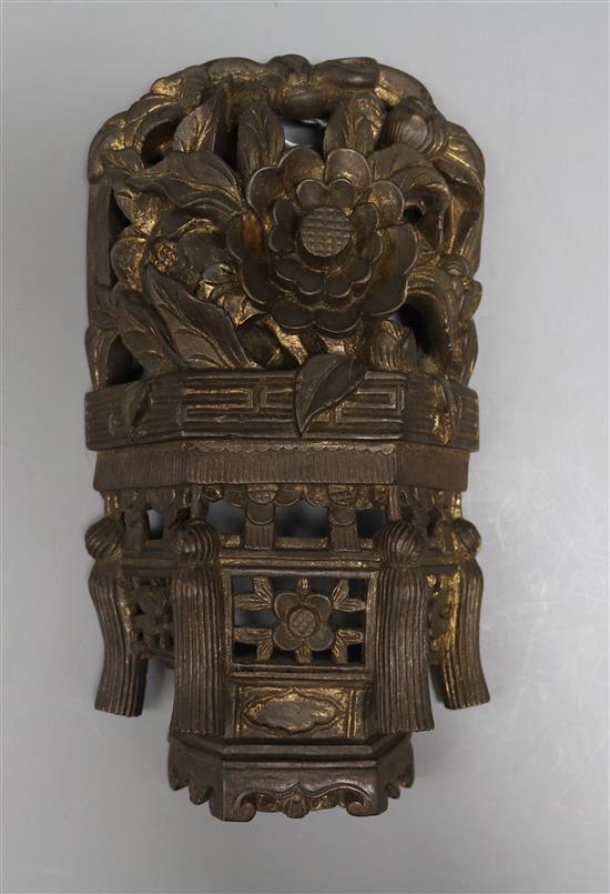 A Chinese parcel gilt hardwood carving length 26cm
